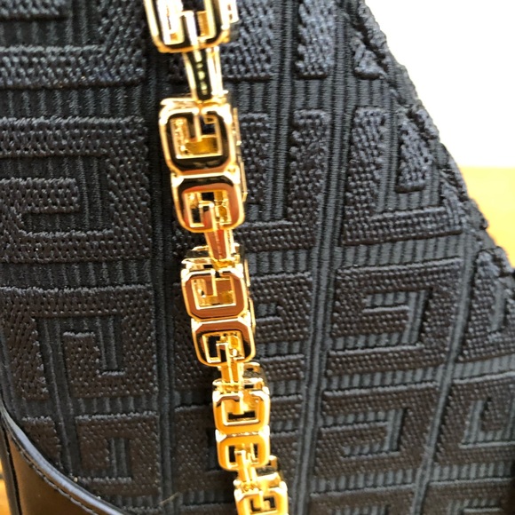 Givenchy small cut out black monogram crossbody bag - Picture 13 of 13